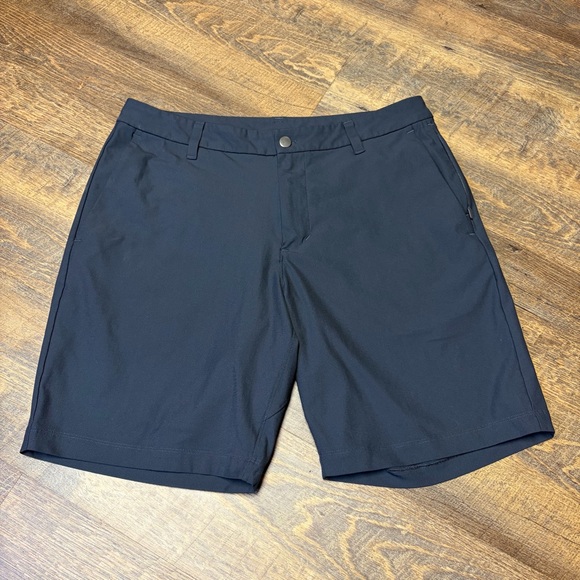 Lululemon Commission Classic-Fit Short 9” Warpstreme Obsidian Gray Mens 33 - Picture 2 of 12